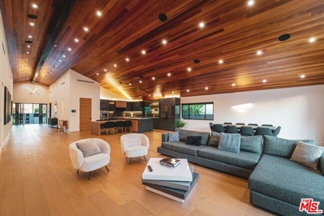 12354 Tiara St in Los Angeles, CA - Building Photo - Building Photo