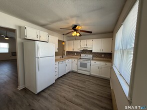 699 S Main St in Torrington, CT - Building Photo - Building Photo