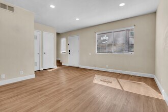 349 N Eucalyptus Ave in Rialto, CA - Building Photo - Building Photo