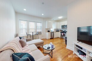 4545 N Albany Ave in Chicago, IL - Building Photo