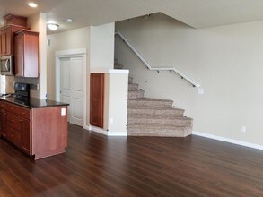 903 King Dr in Rainier, OR - Building Photo - Building Photo