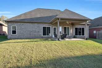 2978 Summit Dr in Fultondale, AL - Building Photo - Building Photo