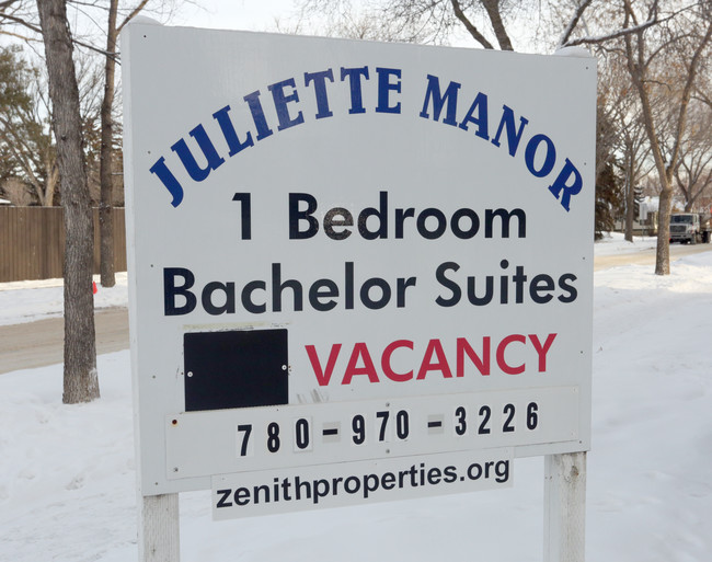 Juliette Manor in Edmonton, AB - Building Photo - Building Photo