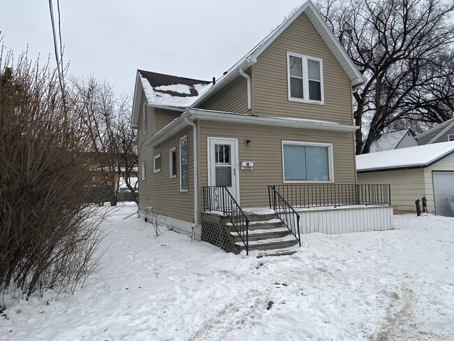 1109 College St N in Fargo, ND - Building Photo - Building Photo