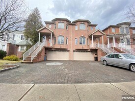 517A Lawn Ave in Palisades Park, NJ - Building Photo