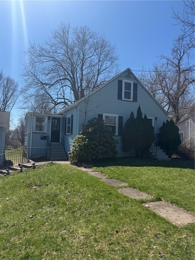 70 Summit St in Fairport, NY - Building Photo - Building Photo