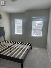 62 Downriver Dr in Welland, ON - Building Photo - Building Photo