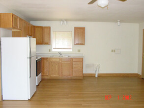 9100 Oregon Ridge Rd in Millfield, OH - Building Photo - Building Photo