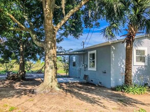 12838 Florida Ave in Astatula, FL - Building Photo - Building Photo