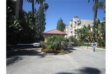 property at 5545 Canoga Ave