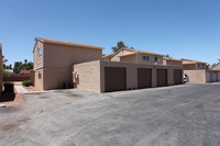 Parkway Villas Condominium in Las Vegas, NV - Foto de edificio - Building Photo