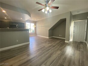 10011 Crimson Palisades Pl, Unit 102 in Las Vegas, NV - Building Photo - Building Photo