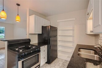 2101 Wheless Ln in Austin, TX - Building Photo - Building Photo