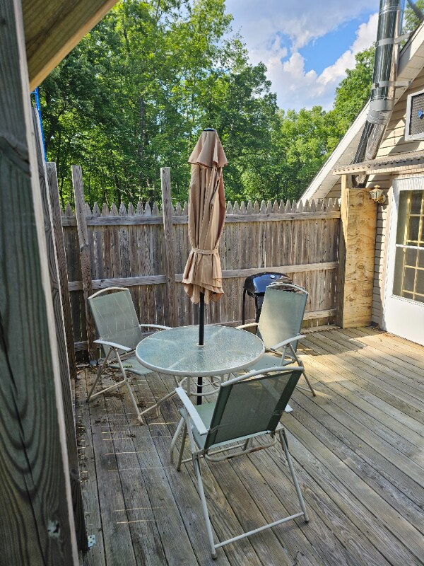 242 Mountain Rd