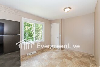 5987 Sunridge Dr in Cincinnati, OH - Building Photo - Building Photo