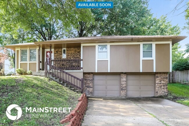 property at 300 SE Moreland School Rd