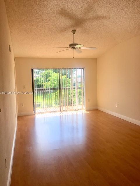 9925 Nob Hill Pl in Sunrise, FL - Building Photo - Building Photo