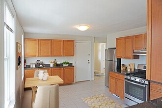 58 Oxford St, Unit 3 in Somerville, MA - Foto de edificio - Building Photo