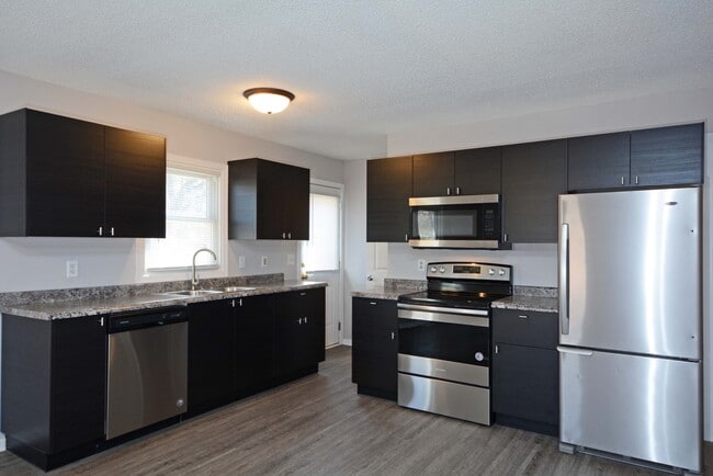 property at 1442 lake st NE