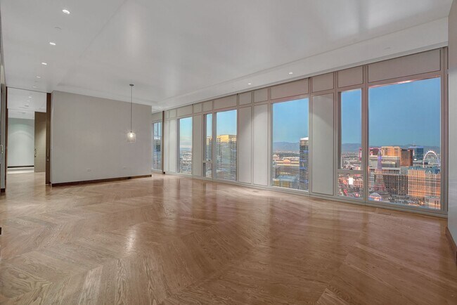 3750 S Las Vegas Blvd in Las Vegas, NV - Foto de edificio - Building Photo