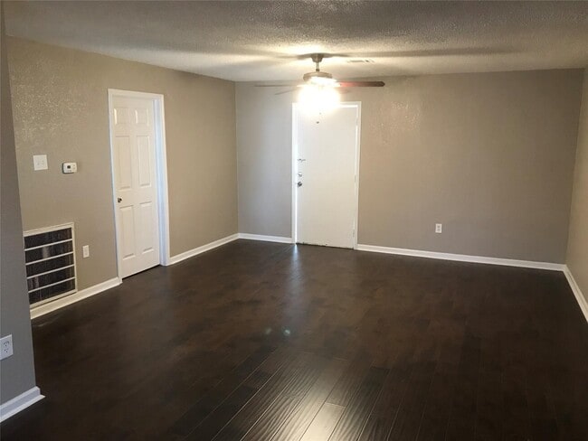 10206 Buena Park Dr in Houston, TX - Building Photo - Building Photo