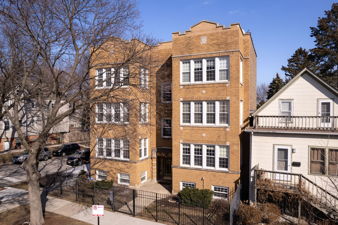 5125-5127 N Claremont Ave in Chicago, IL - Building Photo