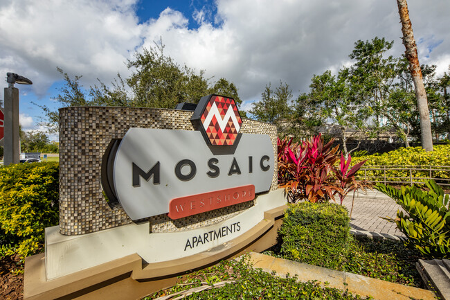 Mosaic Westshore in Tampa, FL - Building Photo - Building Photo