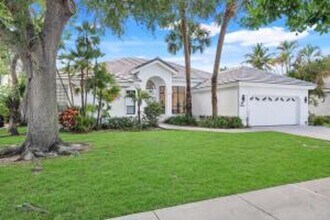 22319 Holcomb Pl in Boca Raton, FL - Building Photo - Building Photo
