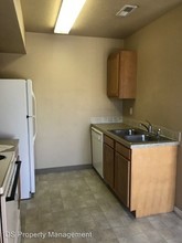 1017 S Locust St in Nampa, ID - Building Photo - Building Photo