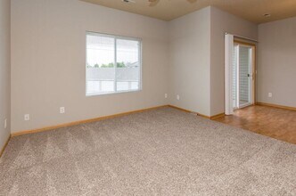 1207 N 6th St in Indianola, IA - Building Photo - Building Photo