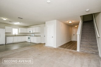 106 Tulip Ln in Poinciana, FL - Building Photo - Building Photo