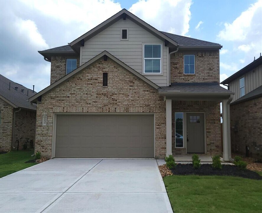 1037 Tillman Ln in East Bernard, TX - Building Photo