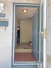 8104 Oakland Ave in Kansas City, KS - Building Photo - Building Photo