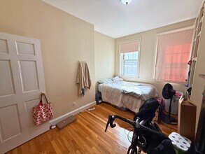 97 W Cedar St in Boston, MA - Building Photo - Building Photo