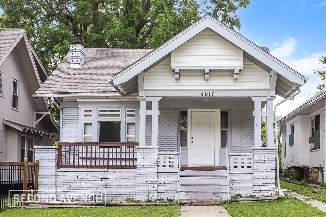 4017 S Benton Ave in Kansas City, MO - Building Photo