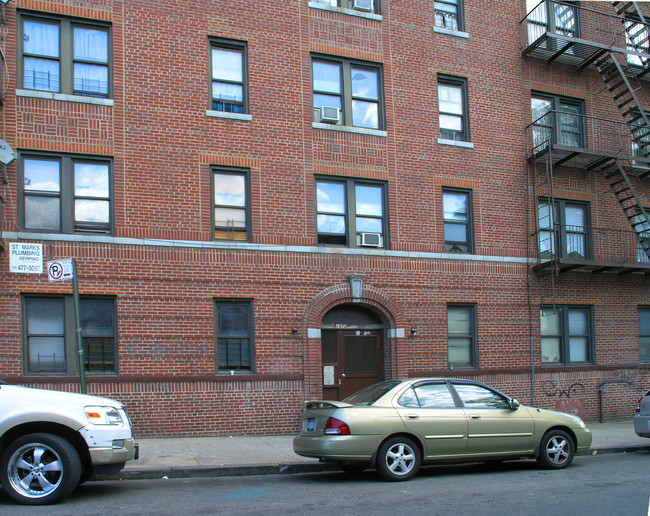 1472 Beach Ave in Bronx, NY - Foto de edificio - Building Photo