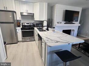 10528 Cross Fox Ln-Unit -F2 in Columbia, MD - Building Photo - Building Photo