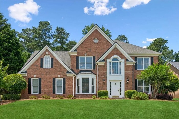 805 Yosemite Dr NW in Suwanee, GA - Building Photo