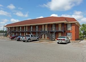 Brookhaven Apartments in Tuscaloosa, AL - Foto de edificio - Building Photo