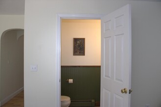 107 New Boston Rd in Kingston, NH - Building Photo - Building Photo