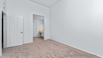 4273 Las Virgenes Rd in Calabasas, CA - Building Photo - Building Photo