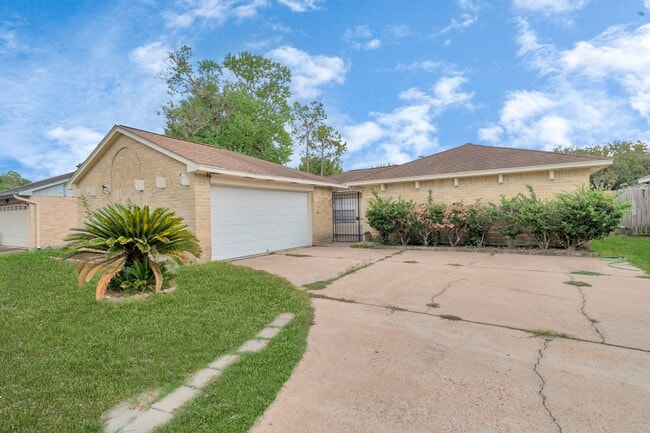 13411 Splintered Oak Dr in Houston, TX - Building Photo - Building Photo