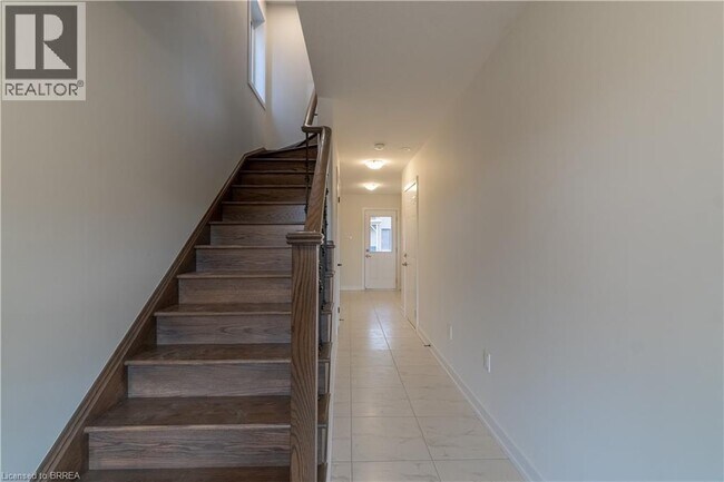 237 Gillespie Dr in Brantford, ON - Building Photo - Building Photo