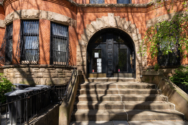 103 Berkeley Pl in Brooklyn, NY - Foto de edificio - Building Photo