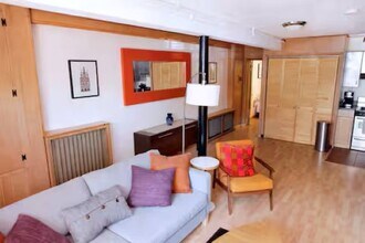 18 8th St NE, Unit Capitol Hill Basement Apt in Washington, DC - Building Photo - Building Photo