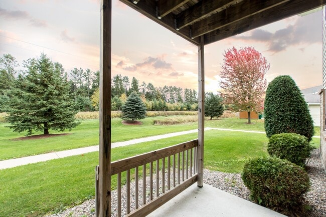 Charlotte Court Apartments in Antigo, WI - Building Photo - Building Photo