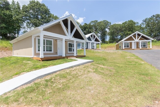 1025 Smyzer Rd in Townville, SC - Building Photo - Building Photo