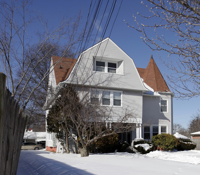 1739 Broad St in Providence, RI - Building Photo - Building Photo