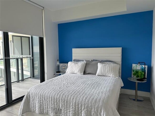 property at 121 NE 34th St