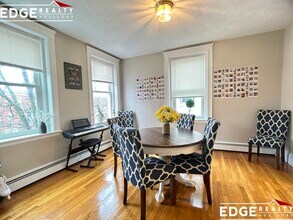 22 Wallingford Rd, Unit 4 in Boston, MA - Foto de edificio - Building Photo